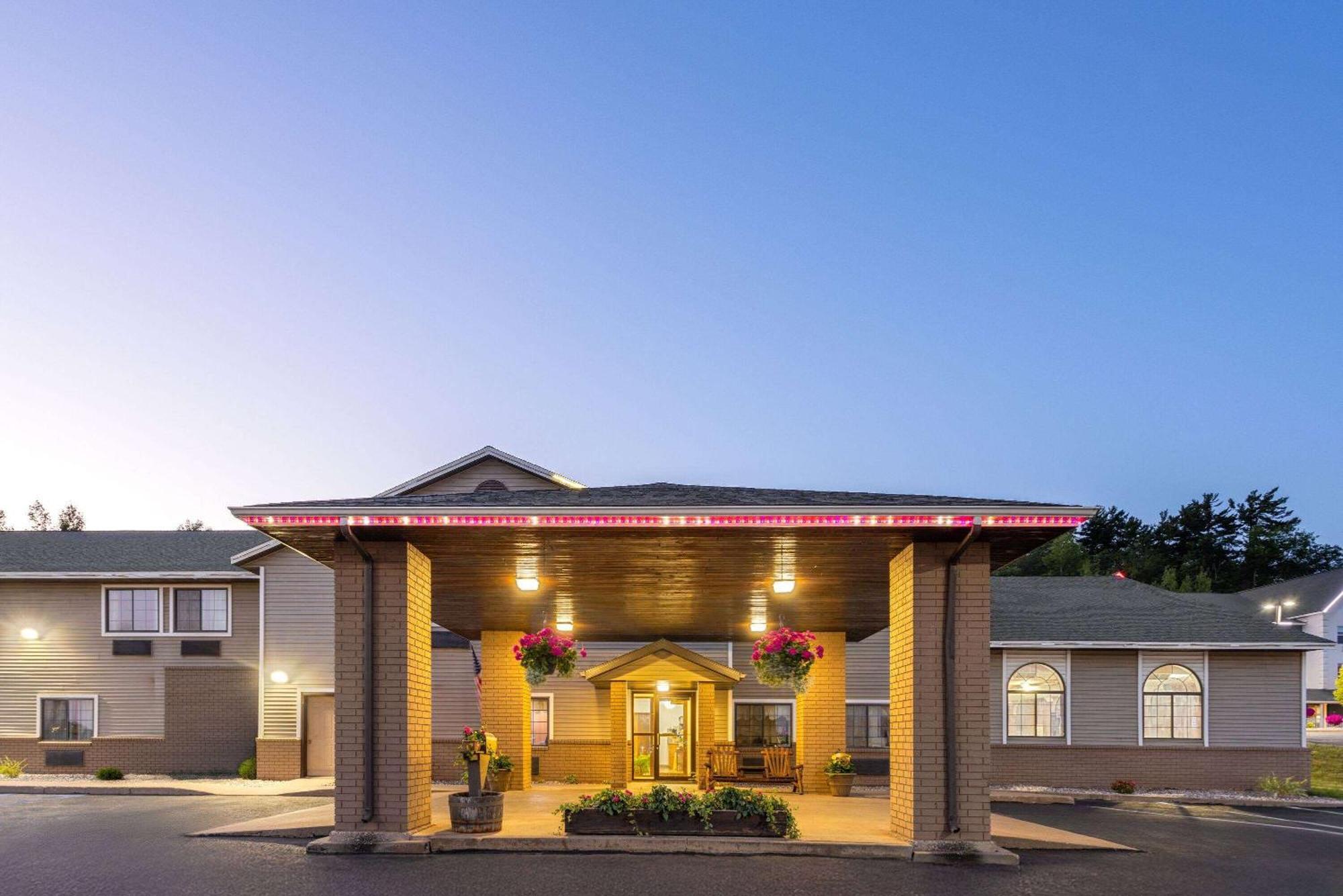 Days Inn By Wyndham Iron Mountain Luaran gambar